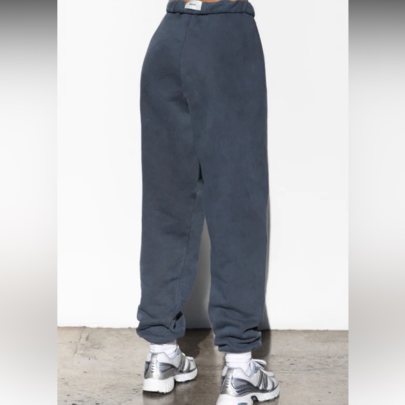 Oversized Jogger - Washed Navy French Terry - Picture 3 of 4
